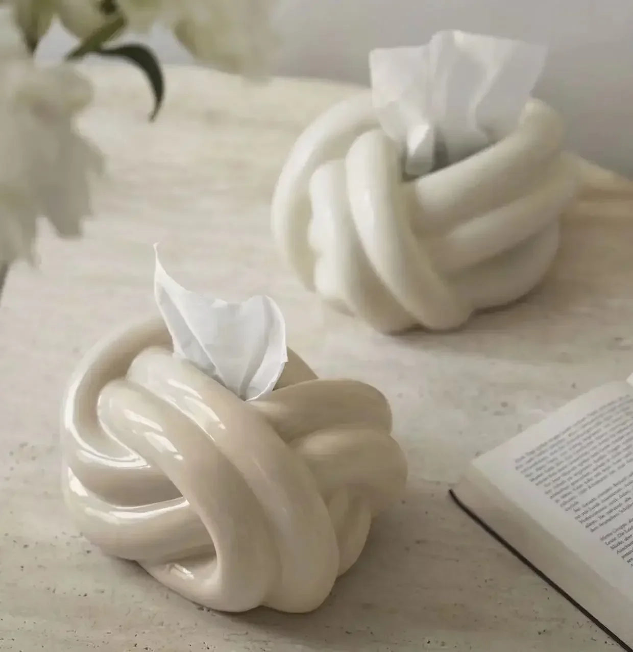 Nordic Ceramic Knot Shape Tissue Holder